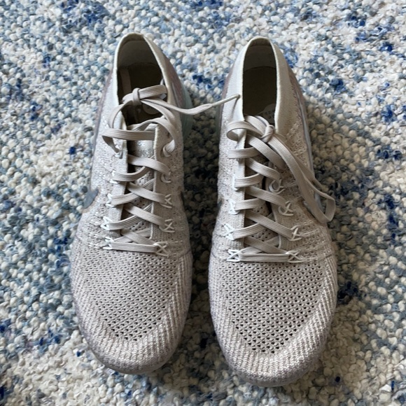 Nike Vapormax - Picture 2 of 7